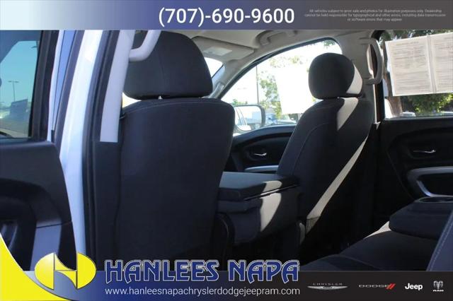 2023 Nissan Titan Crew Cab SV 4x4