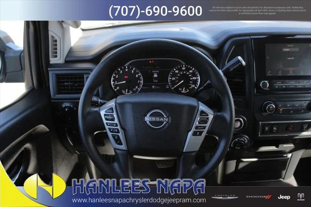 2023 Nissan Titan Crew Cab SV 4x4