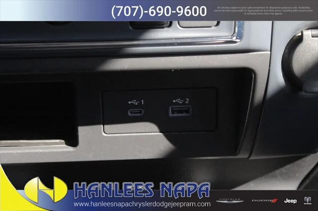 2023 Nissan Titan Crew Cab SV 4x4