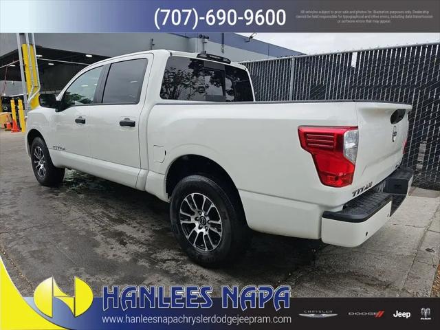 2023 Nissan Titan Crew Cab SV 4x4
