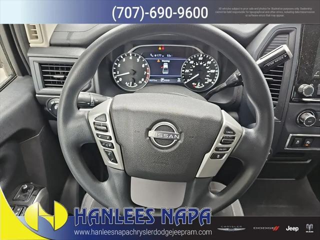 2023 Nissan Titan Crew Cab SV 4x4