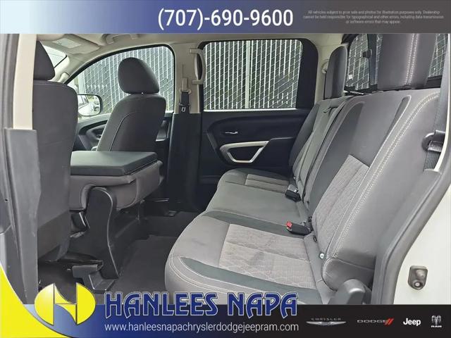 2023 Nissan Titan Crew Cab SV 4x4