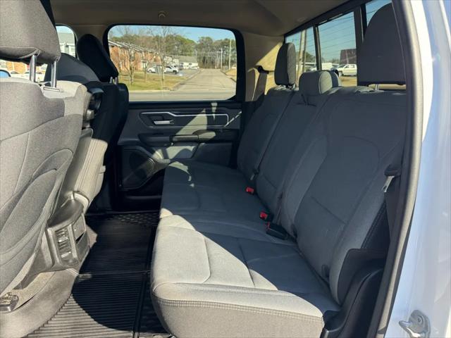 2020 Ram 1500 Big Horn Crew Cab 4x4 5'7" Box