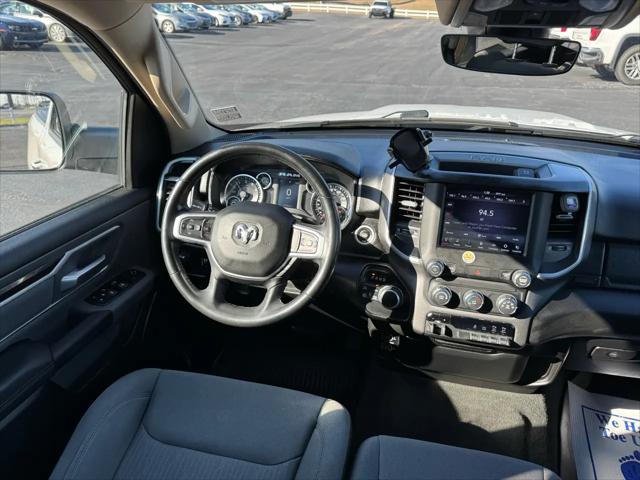 2020 Ram 1500 Big Horn Crew Cab 4x4 5'7" Box