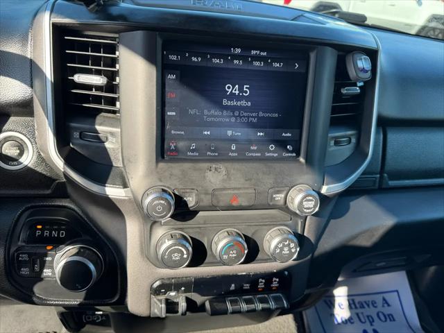 2020 Ram 1500 Big Horn Crew Cab 4x4 5'7" Box