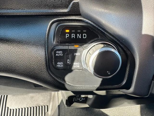 2020 Ram 1500 Big Horn Crew Cab 4x4 5'7" Box