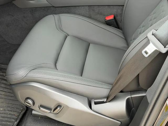 2026 Volvo XC90 Plus, B6 AWD Gas (mild hybrid), Gasoline, Bright, 7 Seats