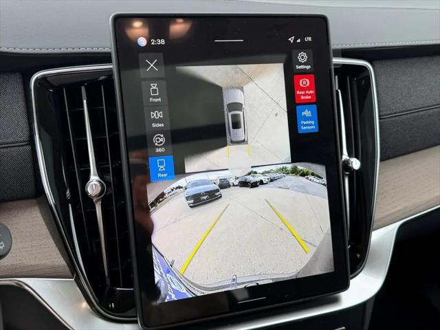 2026 Volvo XC90 Plus, B6 AWD Gas (mild hybrid), Gasoline, Bright, 7 Seats