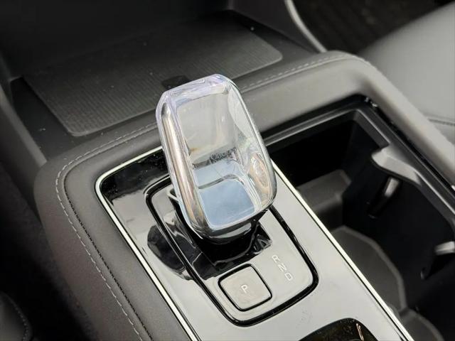 2026 Volvo XC90 Plus, B6 AWD Gas (mild hybrid), Gasoline, Bright, 7 Seats