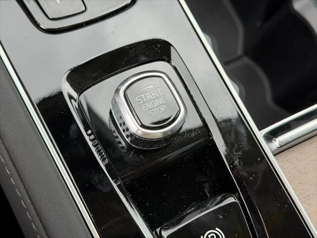 2026 Volvo XC90 Plus, B6 AWD Gas (mild hybrid), Gasoline, Bright, 7 Seats