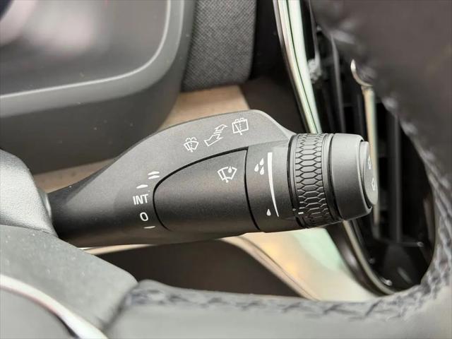 2026 Volvo XC90 Plus, B6 AWD Gas (mild hybrid), Gasoline, Bright, 7 Seats