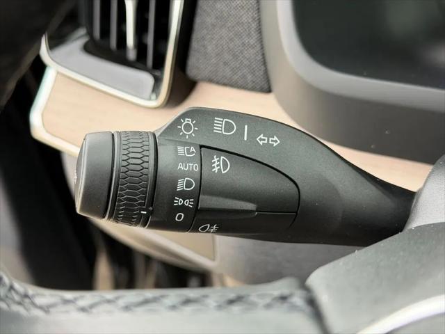 2026 Volvo XC90 Plus, B6 AWD Gas (mild hybrid), Gasoline, Bright, 7 Seats