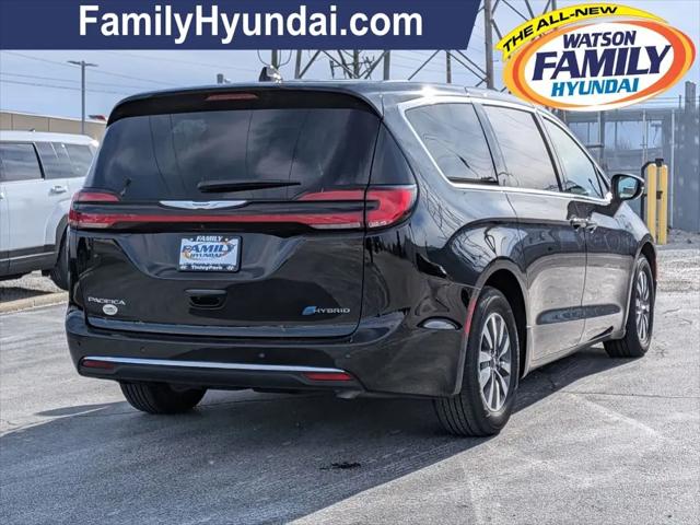 2024 Chrysler Pacifica Hybrid Select