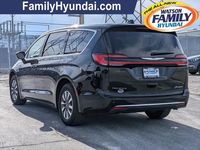 2024 Chrysler Pacifica Hybrid Select
