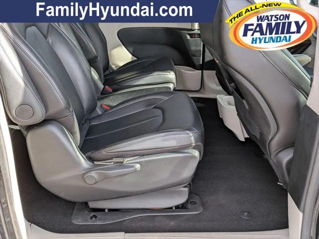 2024 Chrysler Pacifica Hybrid Select