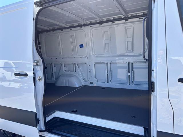 2025 Mercedes-Benz Sprinter 2500 Standard Roof 4-Cyl Diesel HO