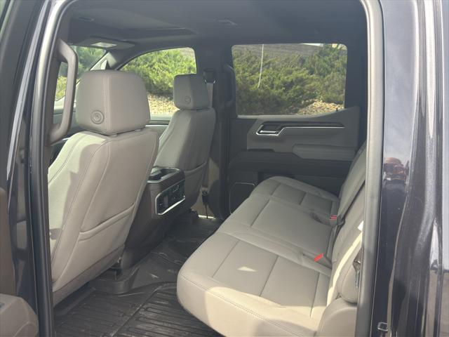 2026 GMC Sierra 1500 Crew Cab, Standard Bed, SLT, 4WD