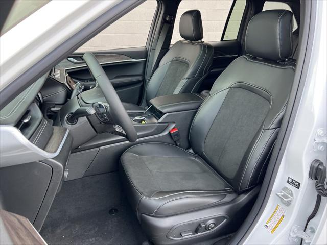 2026 Jeep Grand Cherokee Altitude 4x4