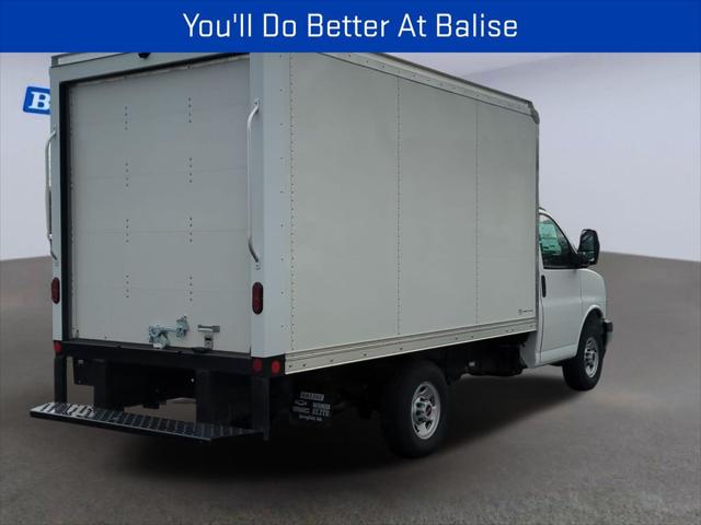 2025 GMC Savana Cutaway Work Van