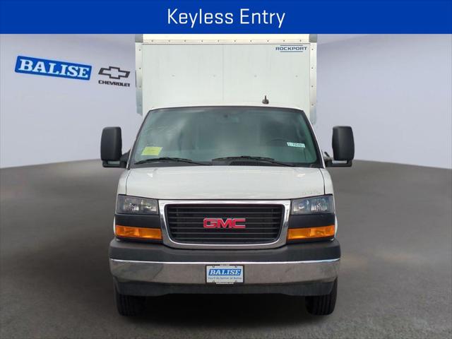 2025 GMC Savana Cutaway Work Van