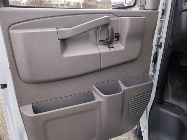2025 GMC Savana Cutaway Work Van