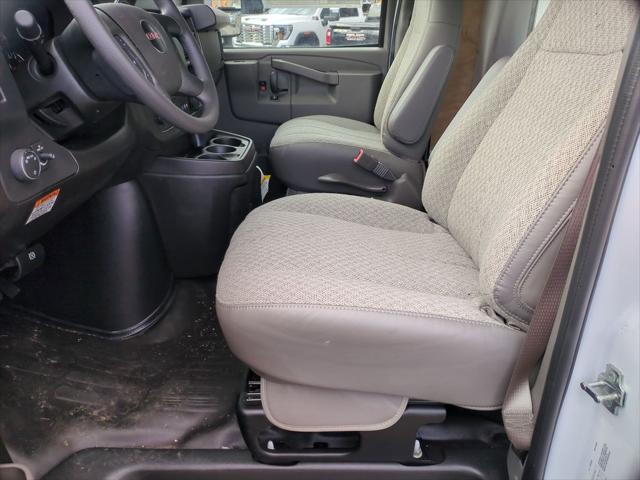 2025 GMC Savana Cutaway Work Van
