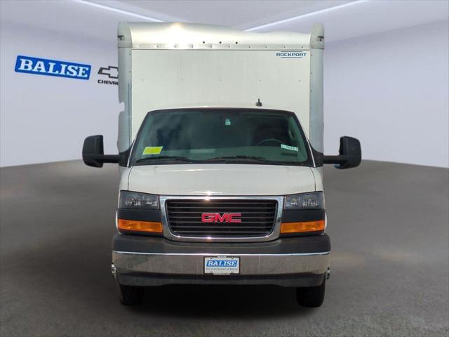 2025 GMC Savana Cutaway 4500 Van