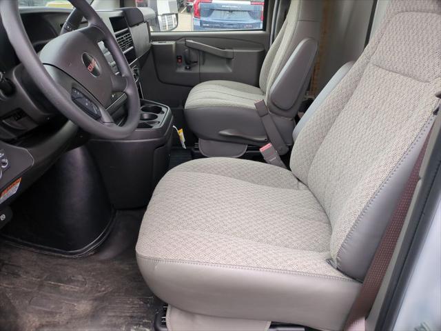 2025 GMC Savana Cutaway 4500 Van