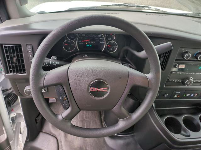 2025 GMC Savana Cutaway 4500 Van