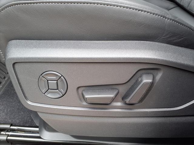 2025 Audi SQ5 Premium Plus TFSI quattro S tronic