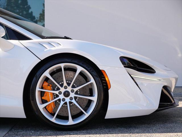 2026 McLaren Artura Performance