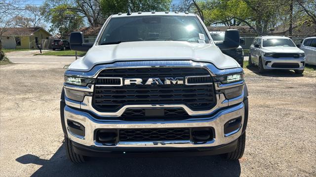 2026 RAM Ram 5500 Chassis Cab RAM 5500 TRADESMAN CHASSIS CREW CAB 4X4 84 CA