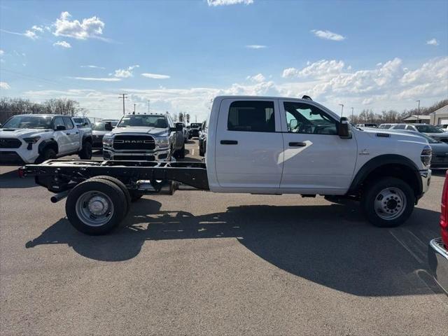 2026 RAM 5500 Chassis RAM 5500 TRADESMAN CHASSIS CREW CAB 4X4 60 CA 2026 RAM 5500 Chassis RAM 5500 TRADESMAN CHASSIS CREW CAB 4X4 60 CA