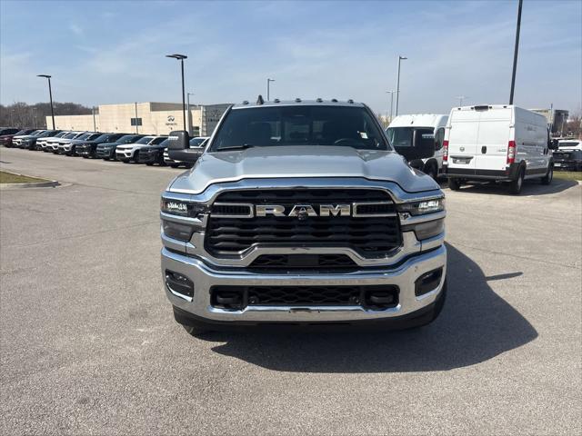 2026 RAM Ram 3500 RAM 3500 TRADESMAN CREW CAB 4X4 8 BOX
