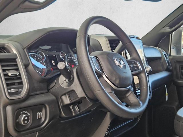 2026 RAM Ram 2500 RAM 2500 BLACK EXPRESS CREW CAB 4X4 64 BOX