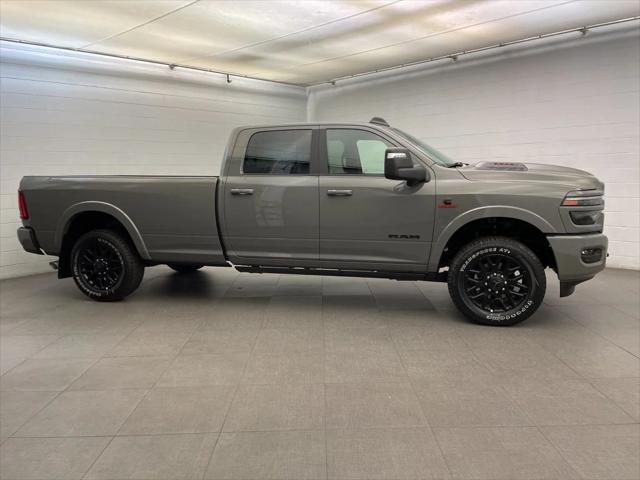 2026 RAM Ram 3500 RAM 3500 LIMITED CREW CAB 4X4 8 BOX 2026 RAM Ram 3500 RAM 3500 LIMITED CREW CAB 4X4 8 BOX