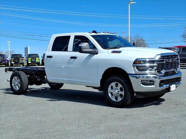 2026 RAM Ram 3500 Chassis Cab RAM 3500 TRADESMAN CREW CAB CHASSIS 4X4 60 CA