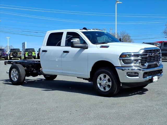 2026 RAM Ram 3500 Chassis Cab RAM 3500 TRADESMAN CREW CAB CHASSIS 4X4 60 CA 2026 RAM Ram 3500 Chassis Cab RAM 3500 TRADESMAN CREW CAB CHASSIS 4X4 60 CA