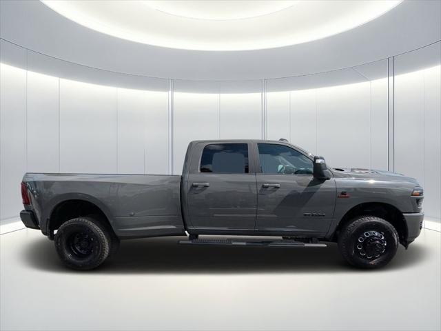 2026 RAM Ram 3500 RAM 3500 LARAMIE CREW CAB 4X4 8 BOX