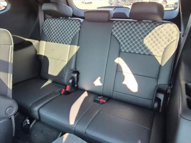 2026 GMC Acadia Denali AWD