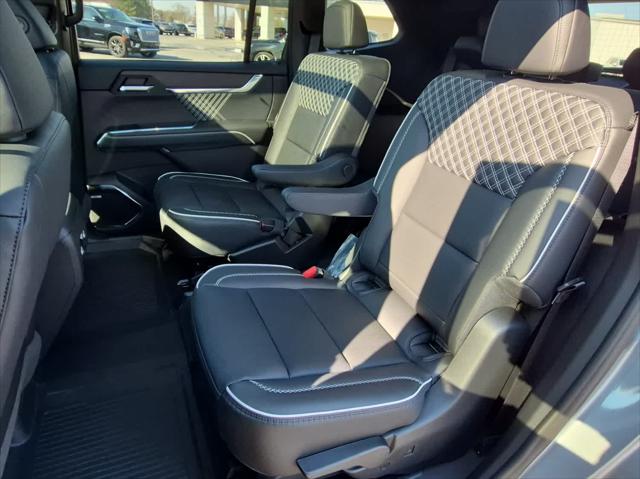 2026 GMC Acadia Denali AWD
