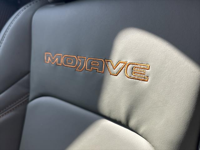 2026 Jeep Gladiator GLADIATOR MOJAVE X 4X4