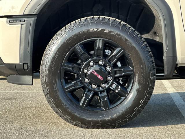 2026 GMC Sierra 2500HD Crew Cab, Standard Bed, AT4, 4WD