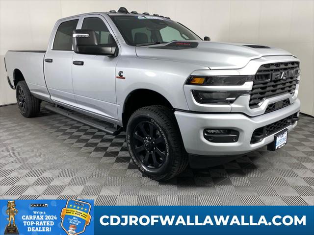 2026 RAM Ram 2500 RAM 2500 BLACK EXPRESS CREW CAB 4X4 8 BOX