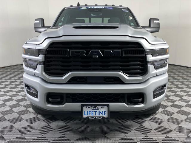 2026 RAM Ram 2500 RAM 2500 BLACK EXPRESS CREW CAB 4X4 8 BOX