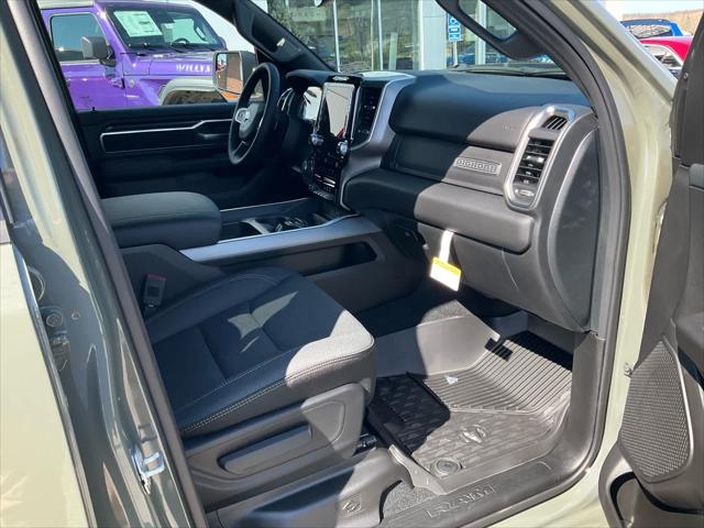 2026 Ram 1500 Big Horn Crew Cab 4x4 5'7" Box