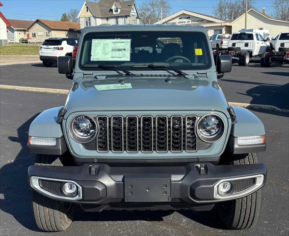 2026 Jeep Gladiator GLADIATOR SAHARA 4X4