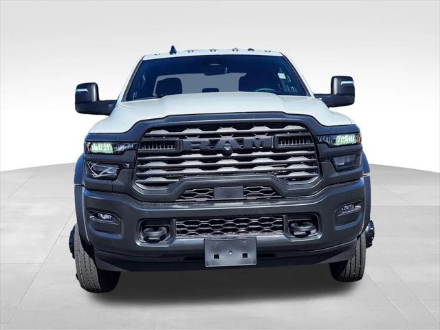 2026 RAM Ram 5500 Chassis Cab RAM 5500 TRADESMAN CHASSIS CREW CAB 4X4 84 CA