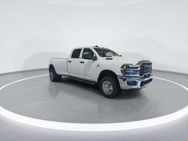2026 RAM Ram 3500 RAM 3500 TRADESMAN CREW CAB 4X4 8 BOX