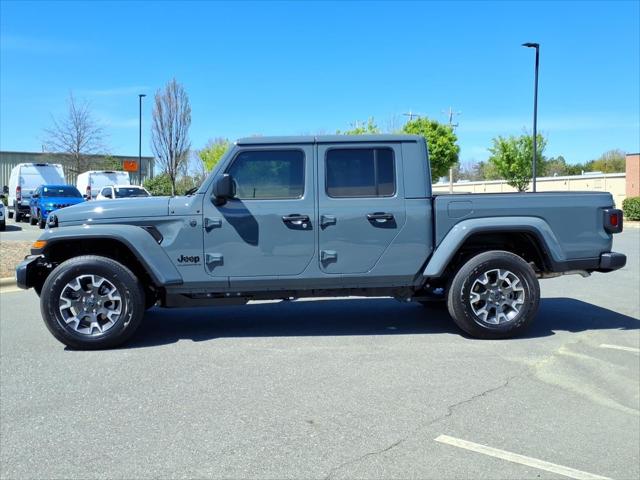 2026 Jeep Gladiator GLADIATOR SAHARA 4X4
